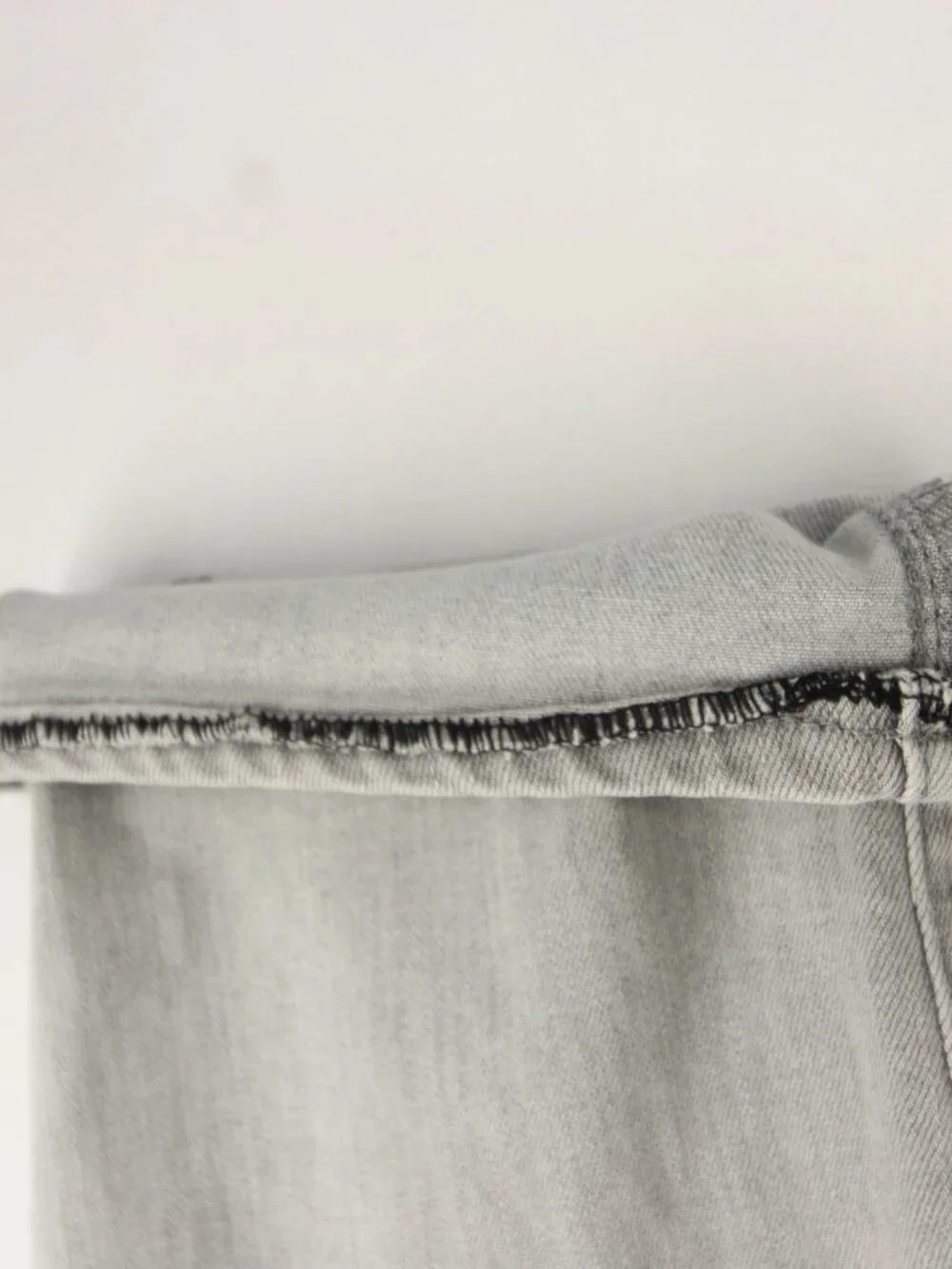 AG Adriano Goldschmied The Graduate Jeans Mens 31x28 Gray Tailored Leg Stretch